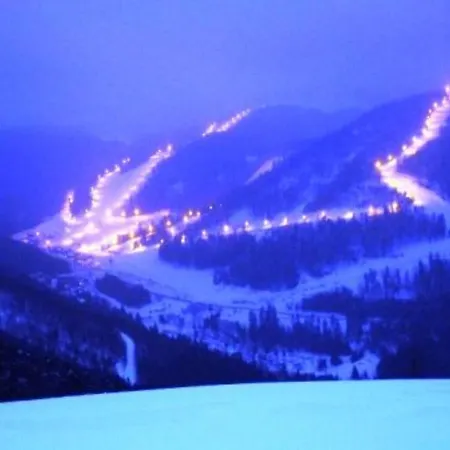 Dom wakacyjny Chaleureux A Avec Terrasse, Barbecue Et Proche Des Pistes De - Fr-1-589-189 La Bresse